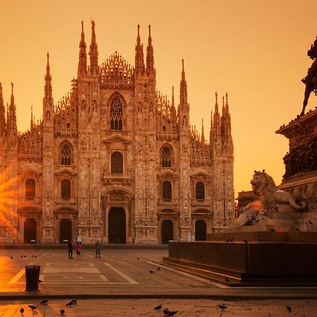شقة The Green Oriental; Gem In The Duomo City Center ميلان المظهر الخارجي الصورة